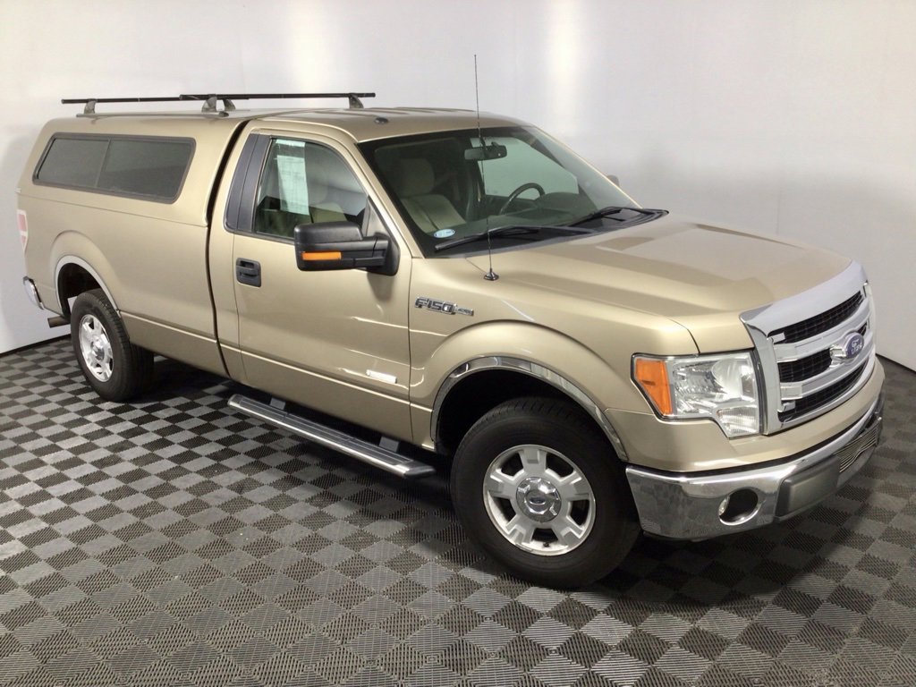 Used 2013 Ford F150 XLT w/ Mid Equipment Group image 2
