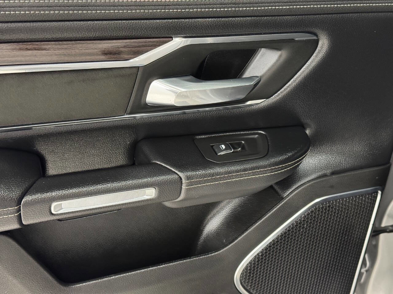 Used 2025 RAM 1500 Laramie w/ Laramie Southwest Edition image 47