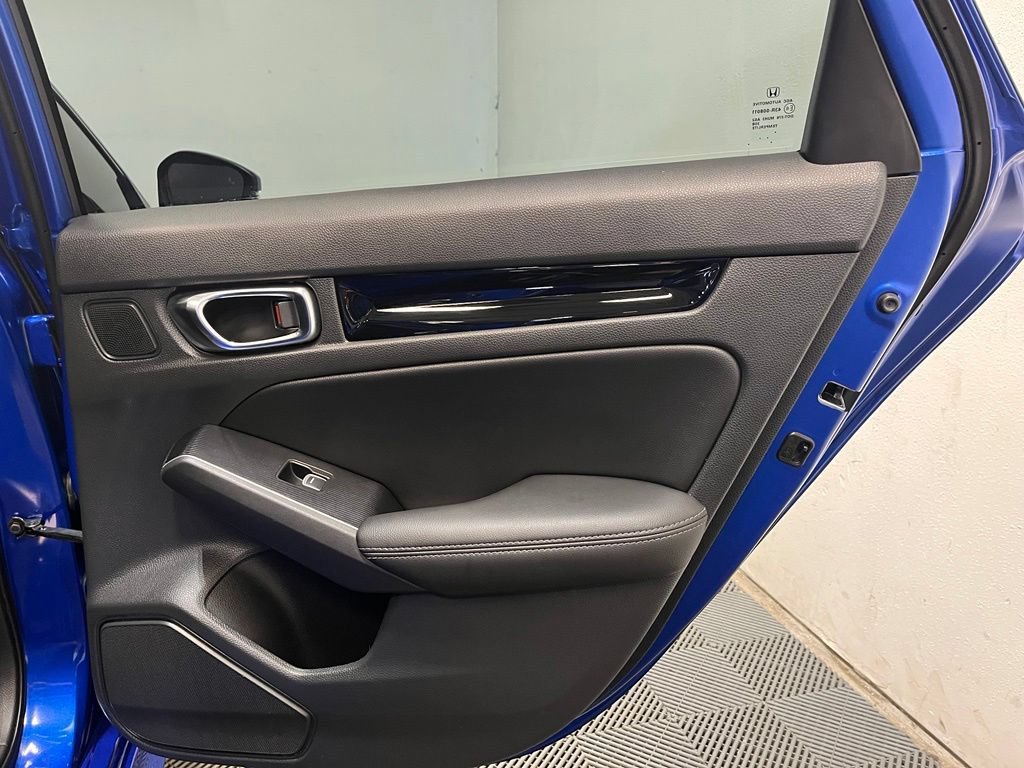Used 2022 Honda Civic Touring image 18