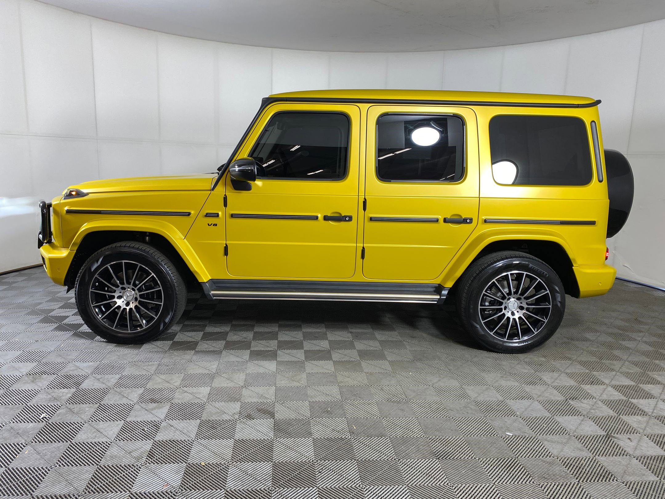 Used 2023 Mercedes-Benz G 550 image 2