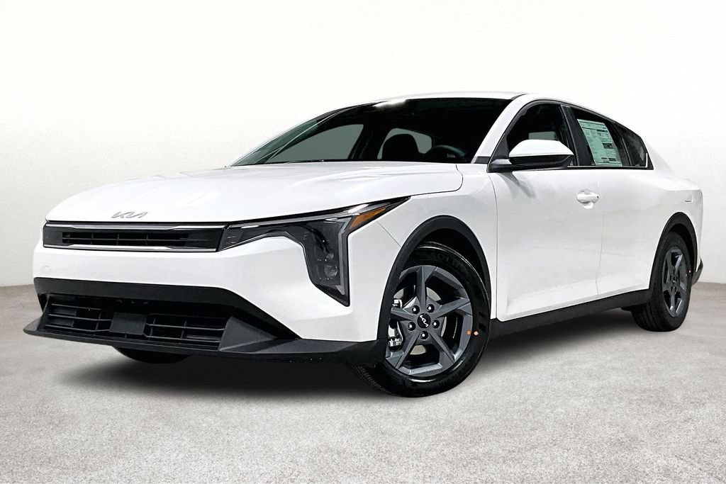 New 2025 Kia K4 FWD image 2