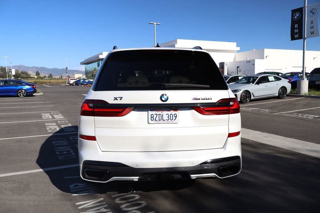 Used 2022 BMW X7 M50i w/ Dynamic Handling Package image 7
