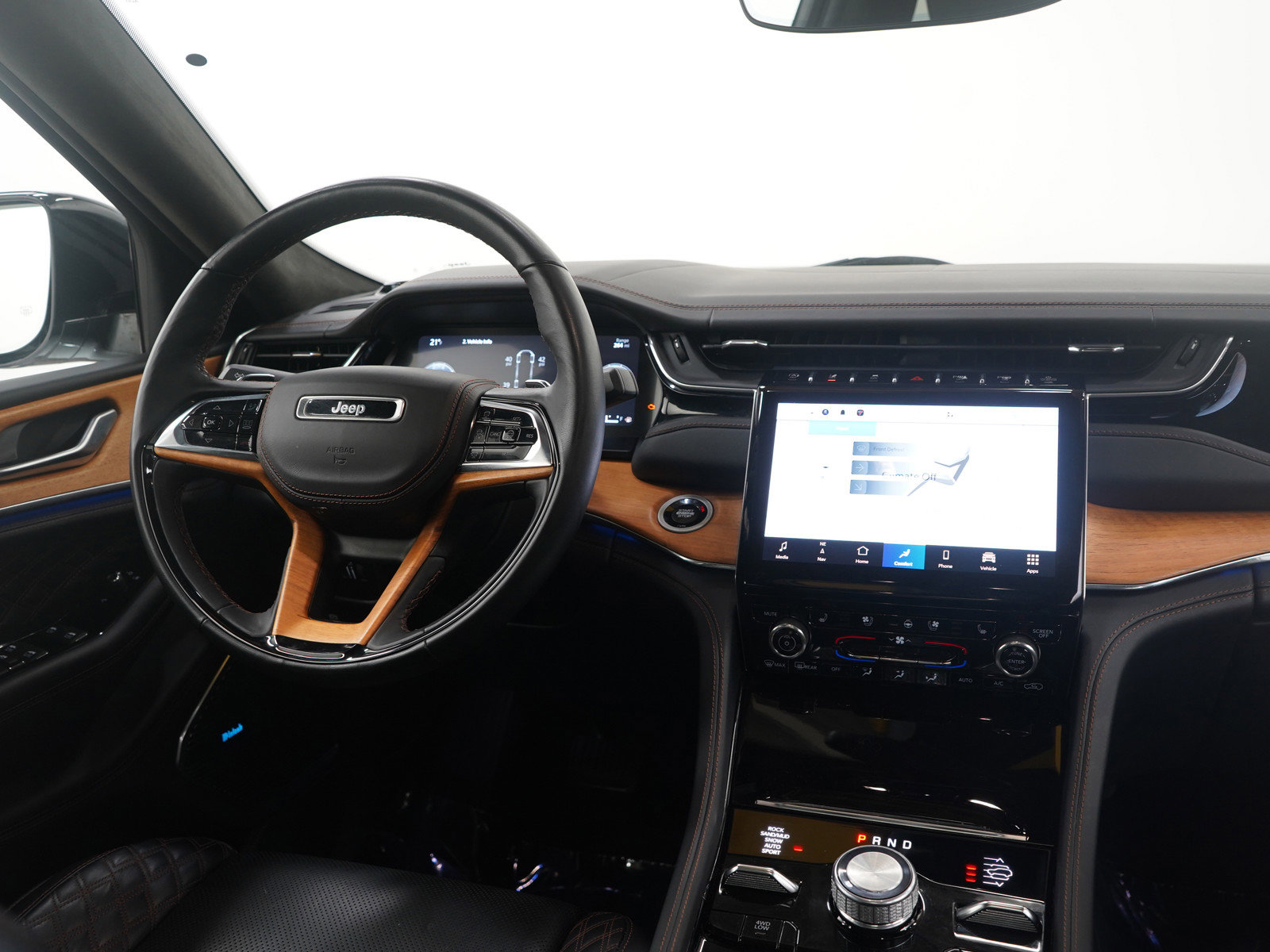 Used 2023 Jeep Grand Cherokee L Summit image 15