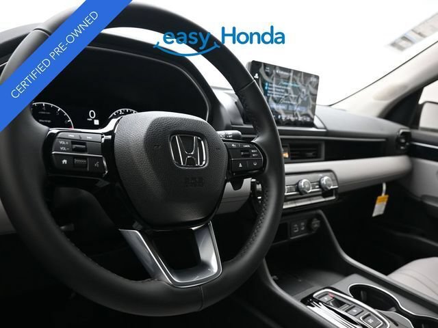 Used 2025 Honda Pilot EX-L image 11