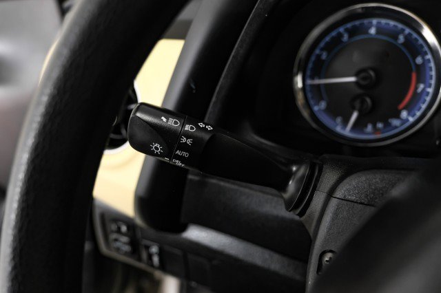 Used 2017 Toyota Corolla LE image 18