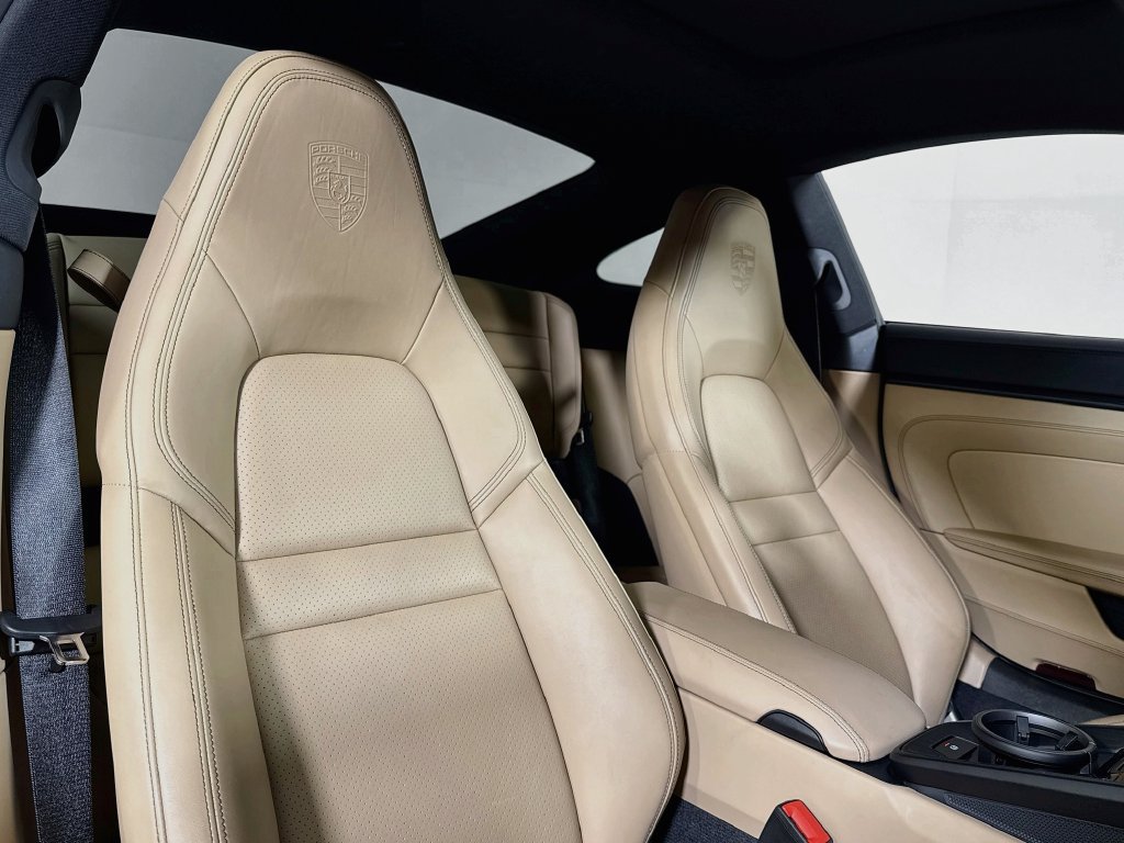 Certified 2024 Porsche 911 Carrera GTS RWD image 18