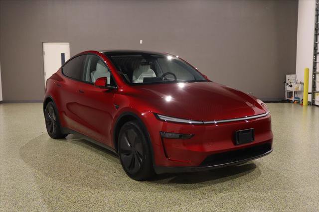 Used 2026 Tesla Model Y 2WD image 1