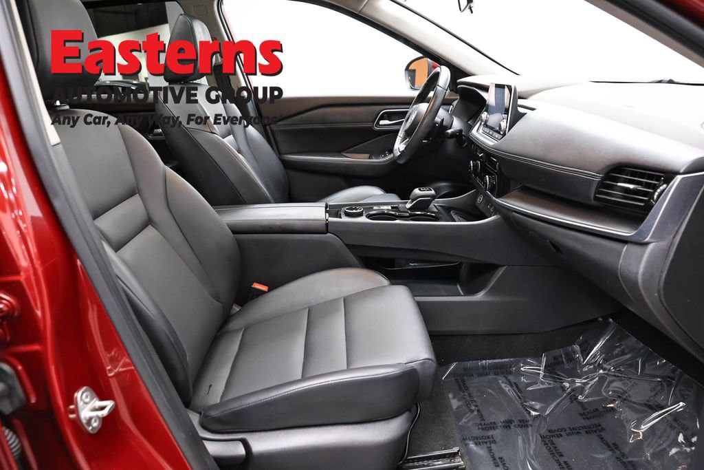 Used 2021 Nissan Rogue SV w/ Premium Package AWD/4WD image 25