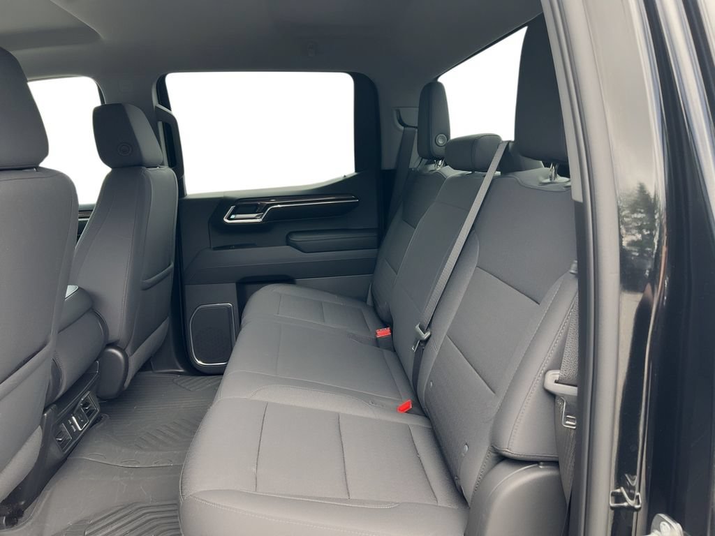 Used 2024 Chevrolet Silverado 1500 LT AWD/4WD image 6