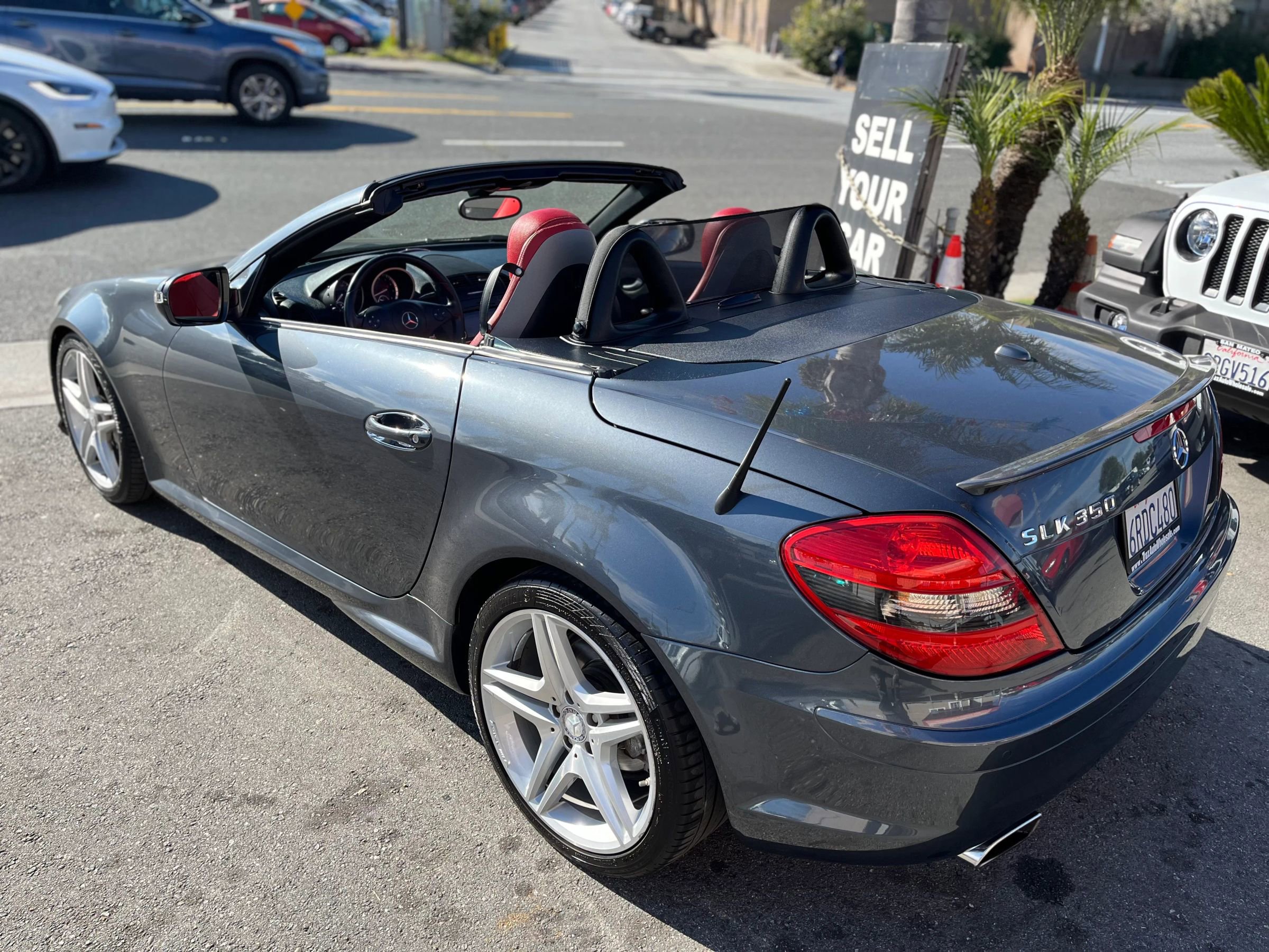 Used 2011 Mercedes-Benz SLK 350 image 3