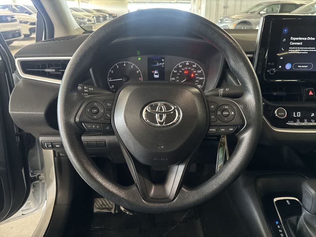 Used 2025 Toyota Corolla LE FWD image 14