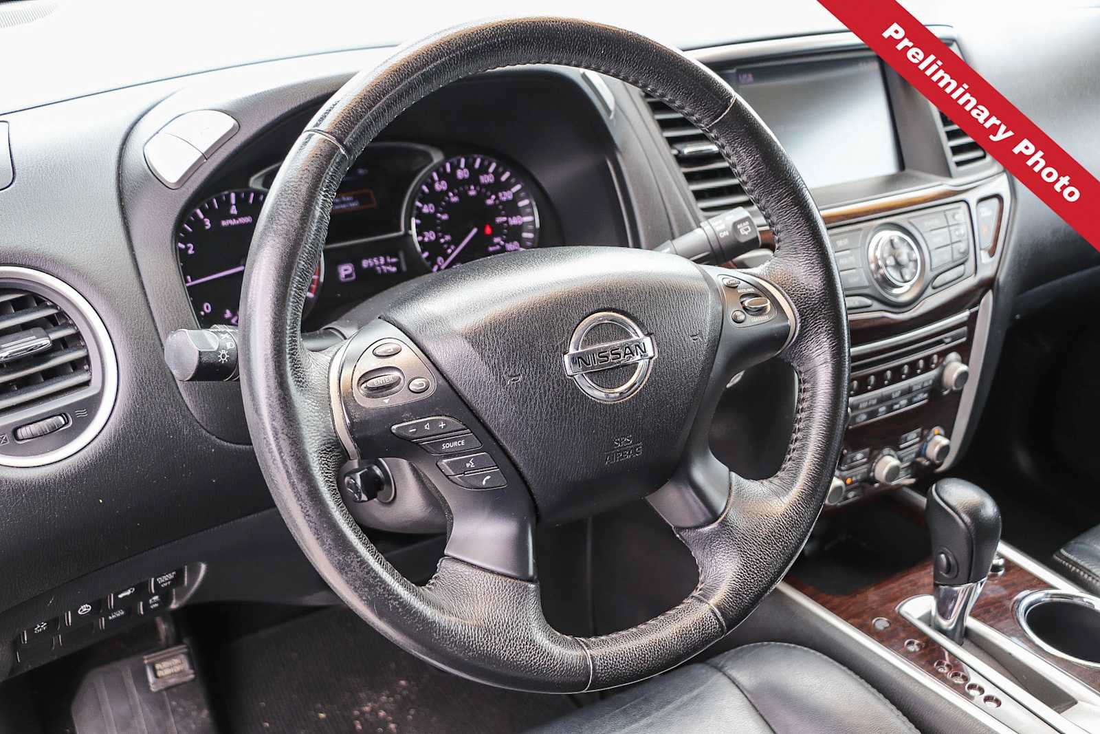 Used 2013 Nissan Pathfinder Platinum FWD image 16