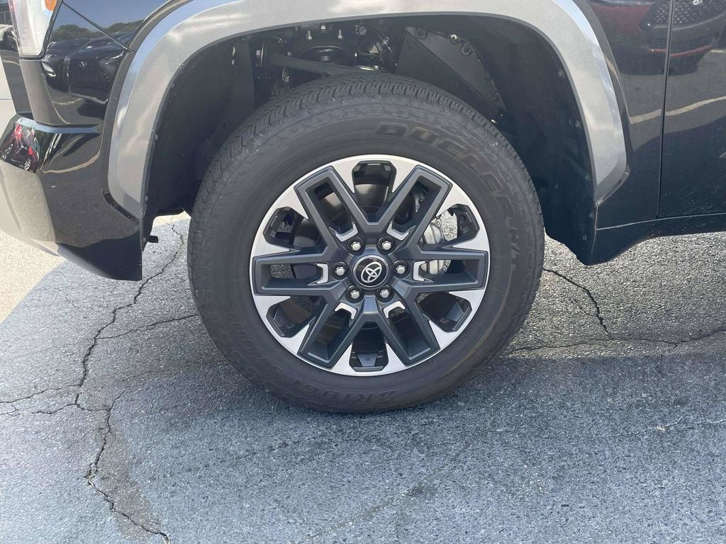 Used 2025 Toyota Tundra Limited w/ Power Package AWD/4WD image 12