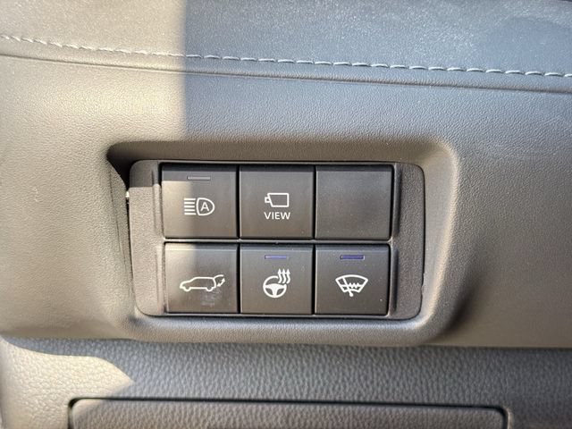 Used 2021 Toyota Highlander Limited AWD/4WD image 26