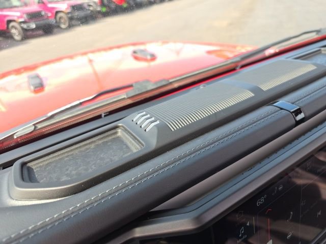 Used 2025 Jeep Wrangler Sahara 4xe w/ Safety Group image 37