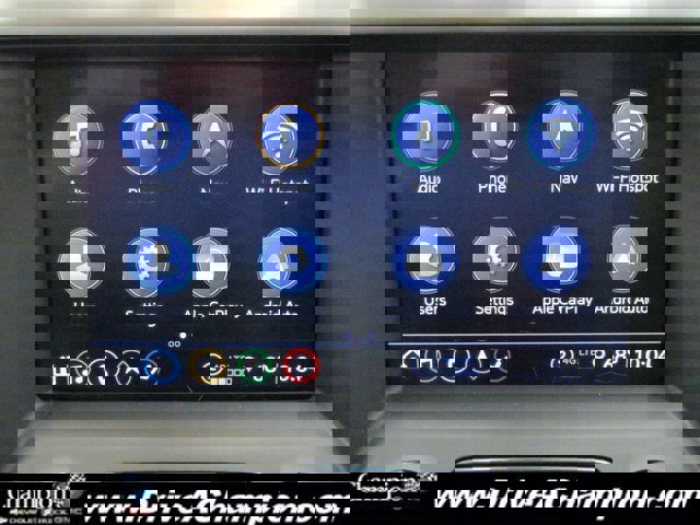 Used 2022 GMC Acadia SLT w/ Technology Package image 6