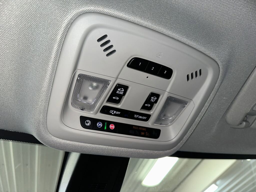 Certified 2021 Chevrolet Traverse LT w/ LT Premium Package image 19