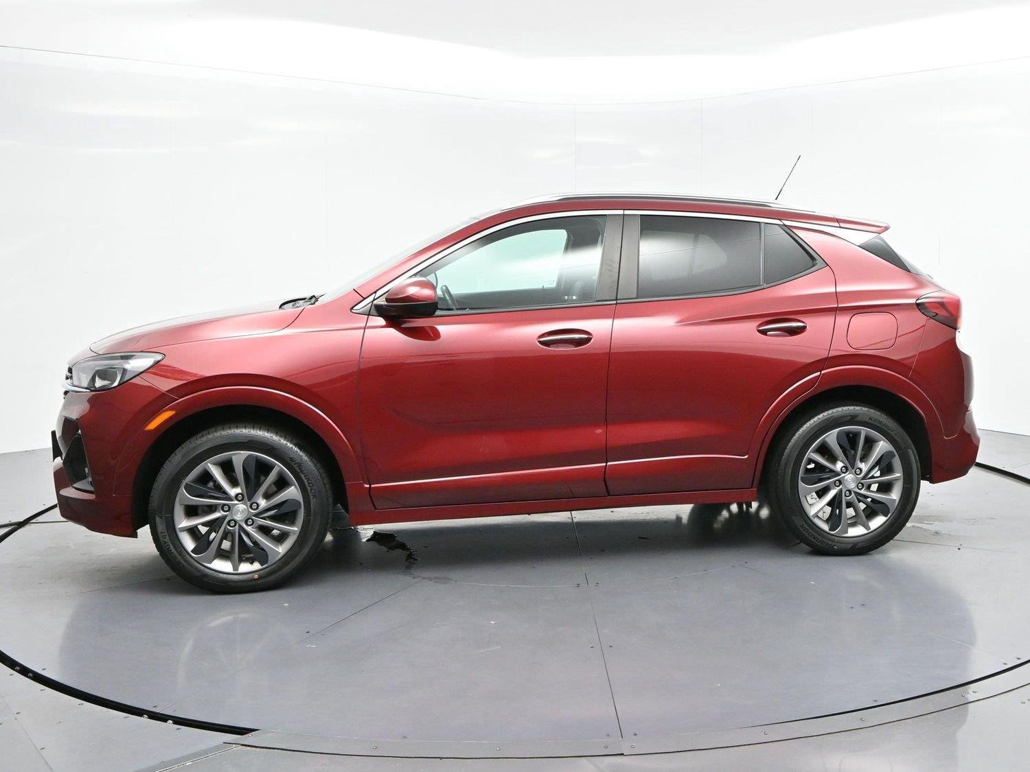 Used 2022 Buick Encore GX Select w/ Sport Touring Package AWD/4WD image 4