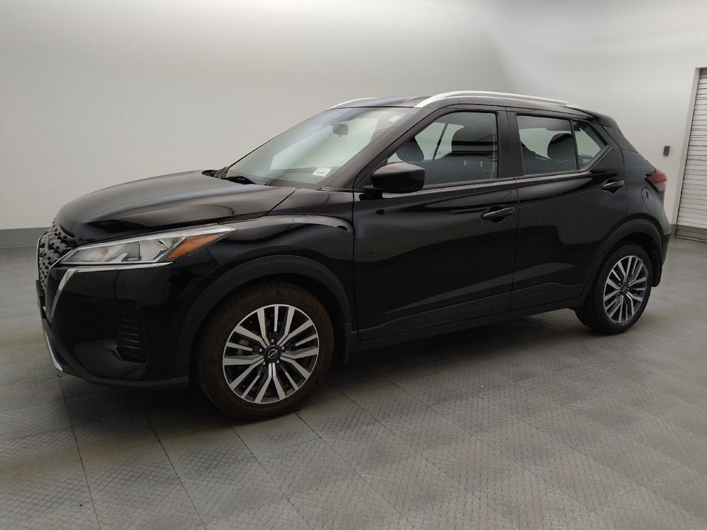 Used 2023 Nissan Kicks SV FWD image 2
