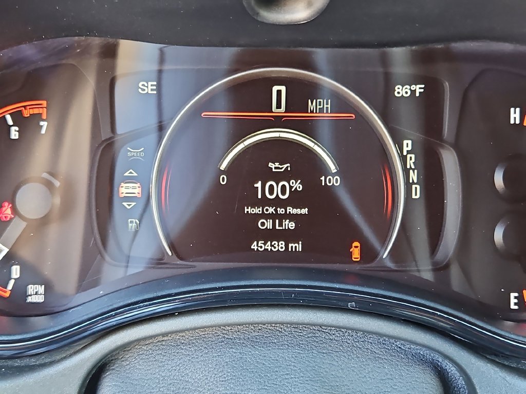 Used 2025 Dodge Durango GT RWD image 13