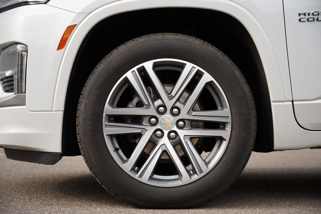 Used 2023 Chevrolet Traverse High Country w/ LPO, Floor Liner Package image 42