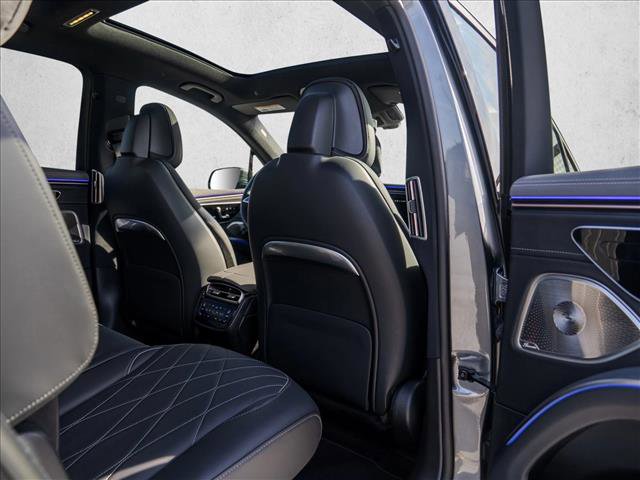 Used 2025 Mercedes-Benz EQS 580 4MATIC SUV image 26