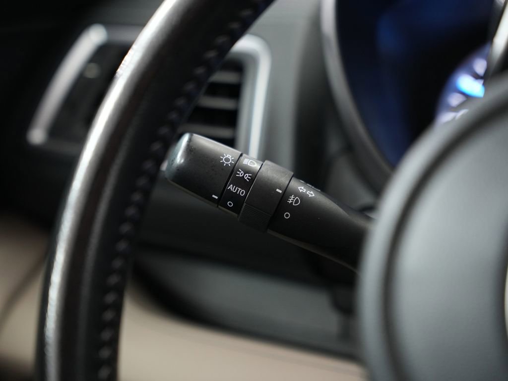 Used 2022 Subaru Ascent Limited image 15