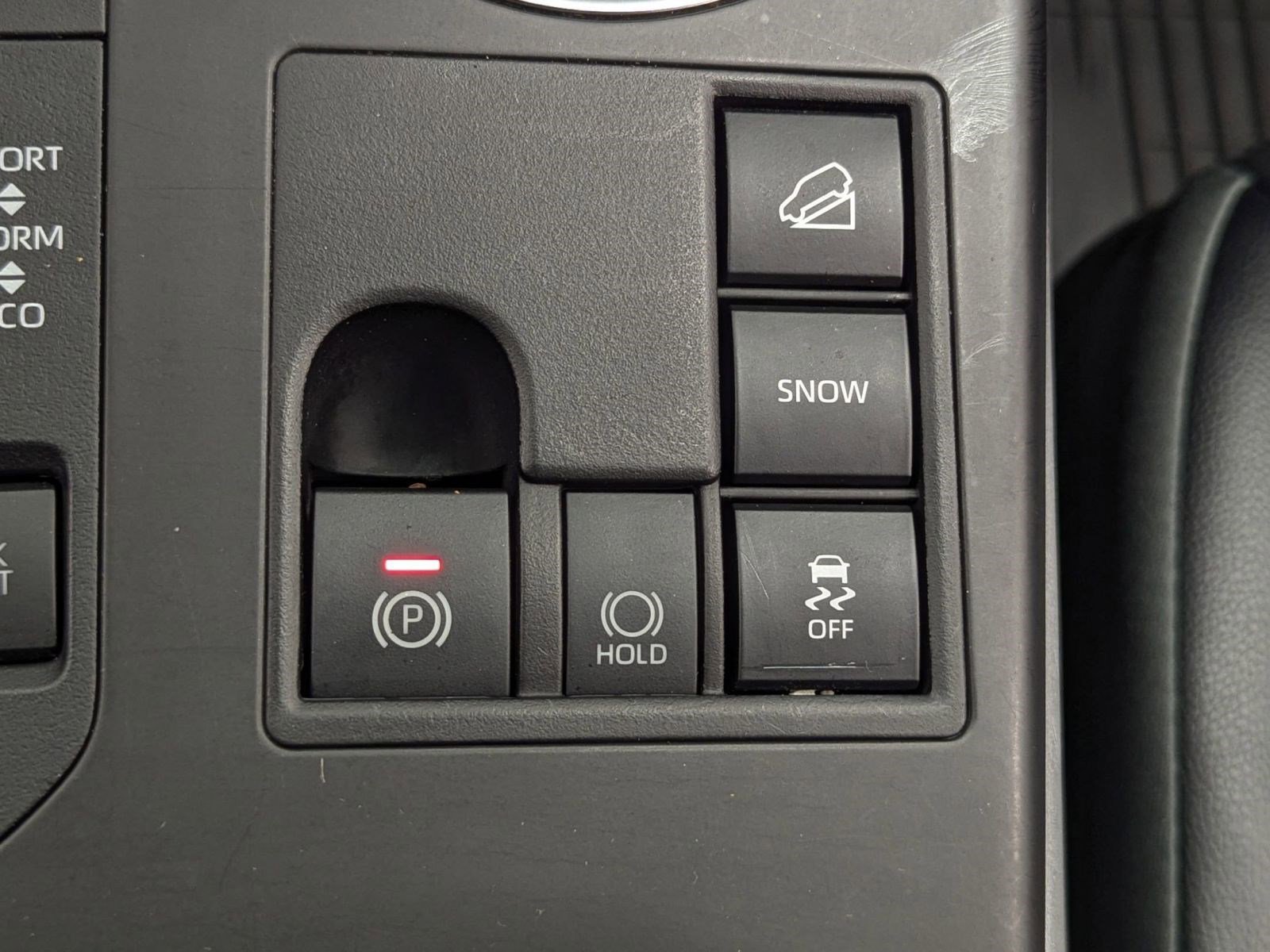 Used 2025 Toyota Highlander XLE image 30