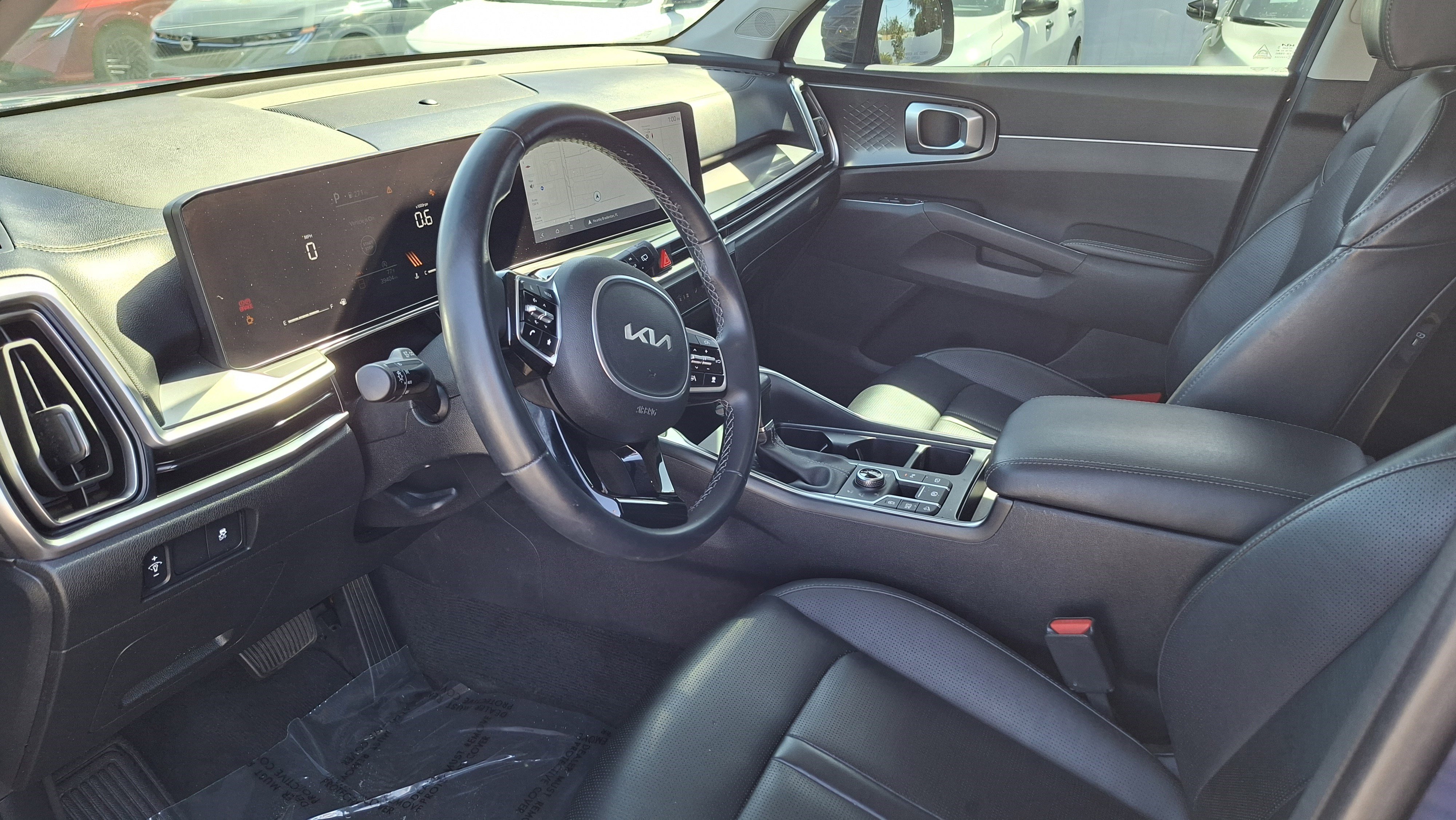 Used 2024 Kia Sorento S w/ Panoramic Sunroof Package image 9