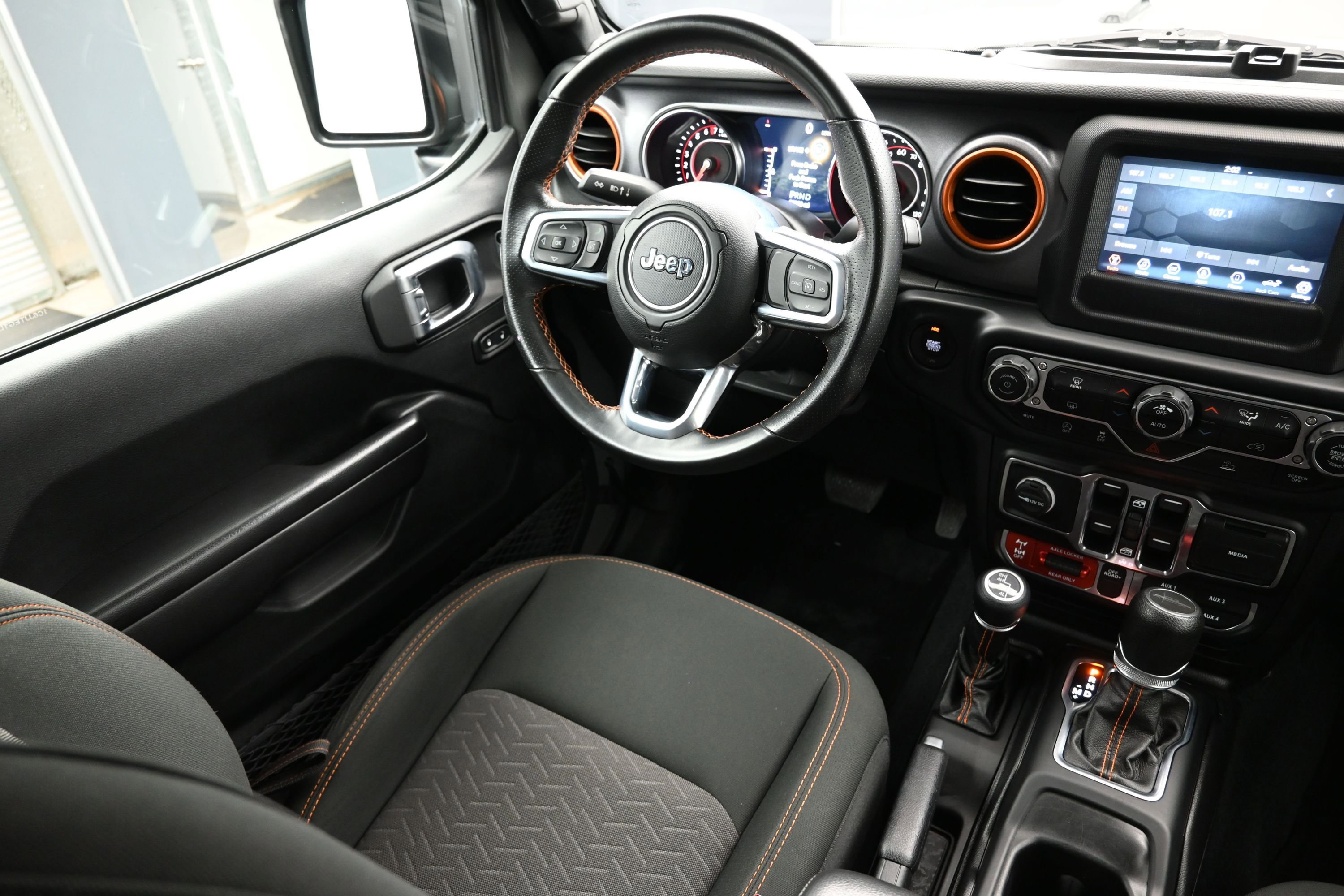 Used 2020 Jeep Gladiator Mojave w/ Trailer Tow Package AWD/4WD image 24