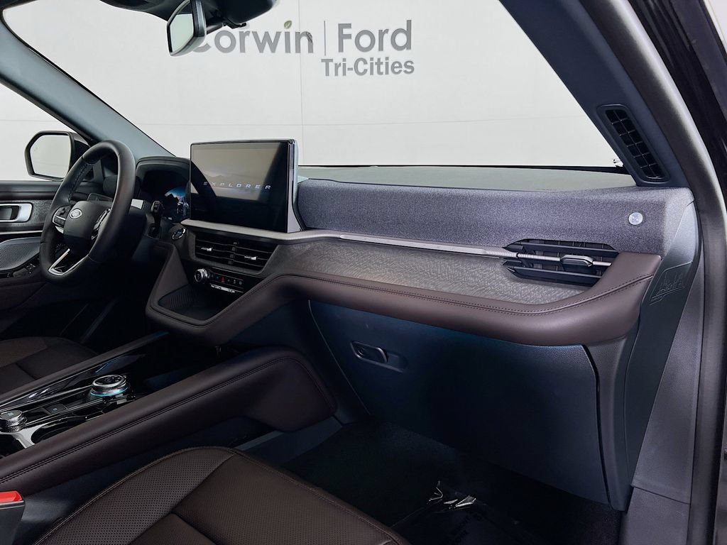 New 2026 Ford Explorer Platinum w/ LUX Leather Package AWD/4WD image 33