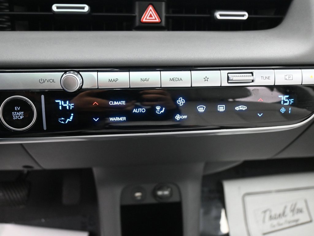 Used 2024 Hyundai Ioniq 5 Limited image 16