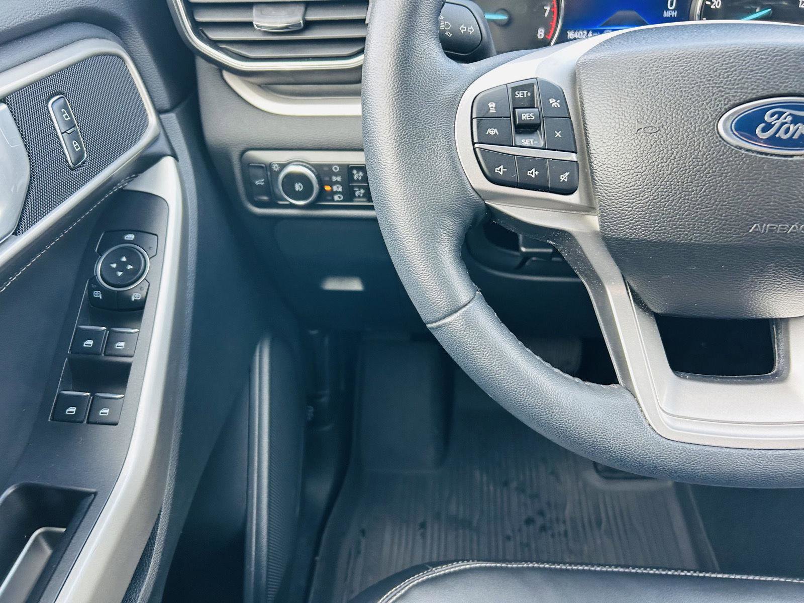 Used 2023 Ford Explorer XLT w/ Equipment Group 202A image 19