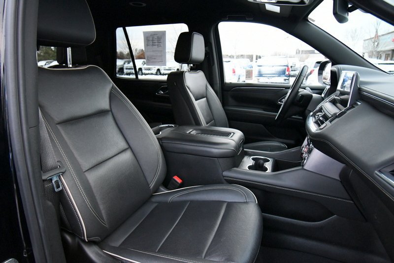 Used 2024 GMC Yukon SLT AWD/4WD image 17