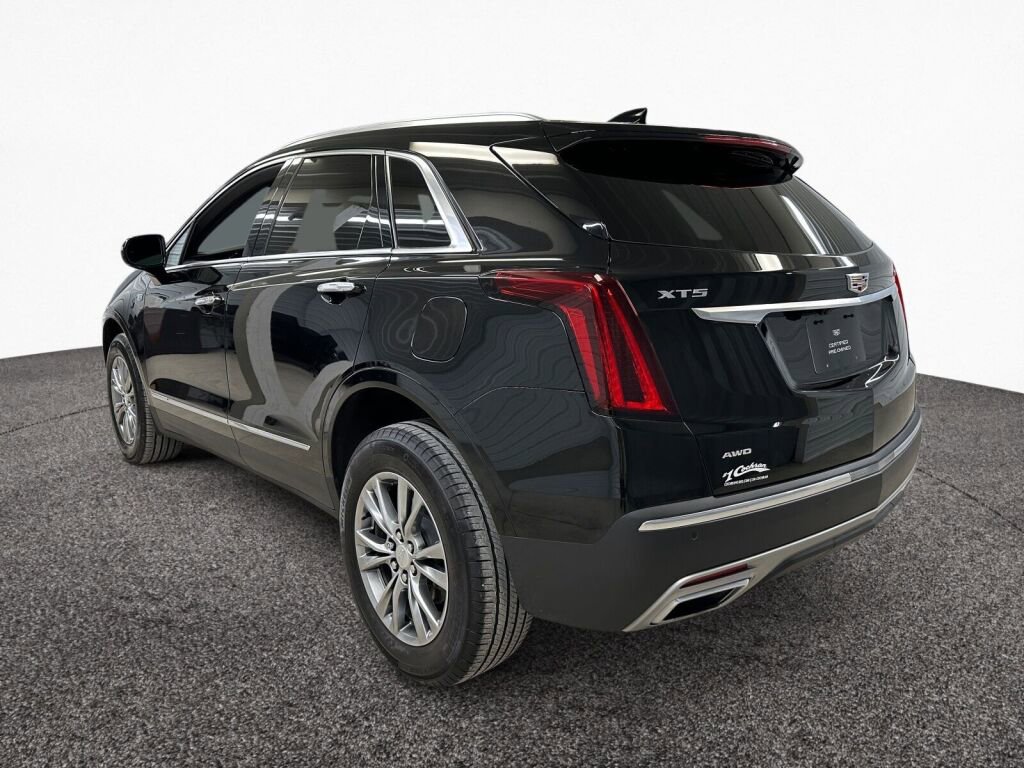 Certified 2023 Cadillac XT5 Premium Luxury image 2