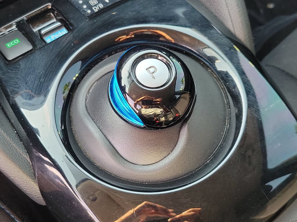 Used 2018 Nissan Leaf SV w/ SV All Weather Package FWD image 28