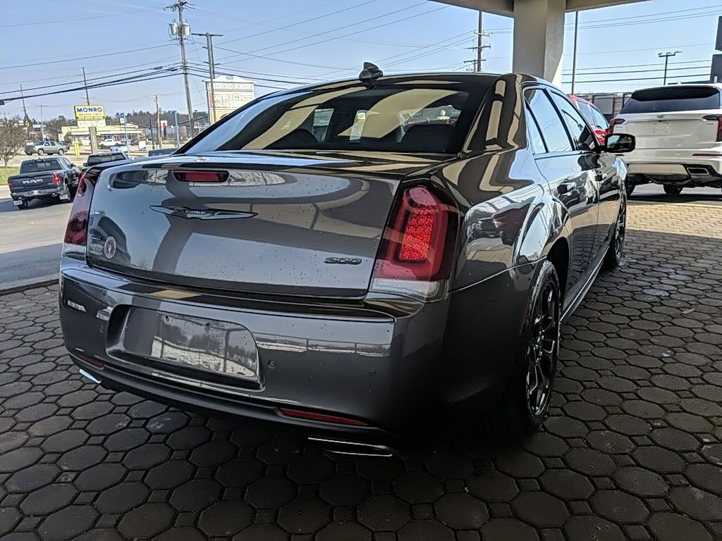 Used 2023 Chrysler 300 Touring L w/ Popular Equipment Group AWD/4WD image 6