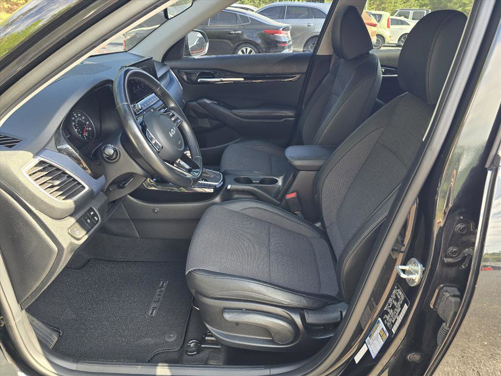 Used 2022 Kia Seltos S image 11