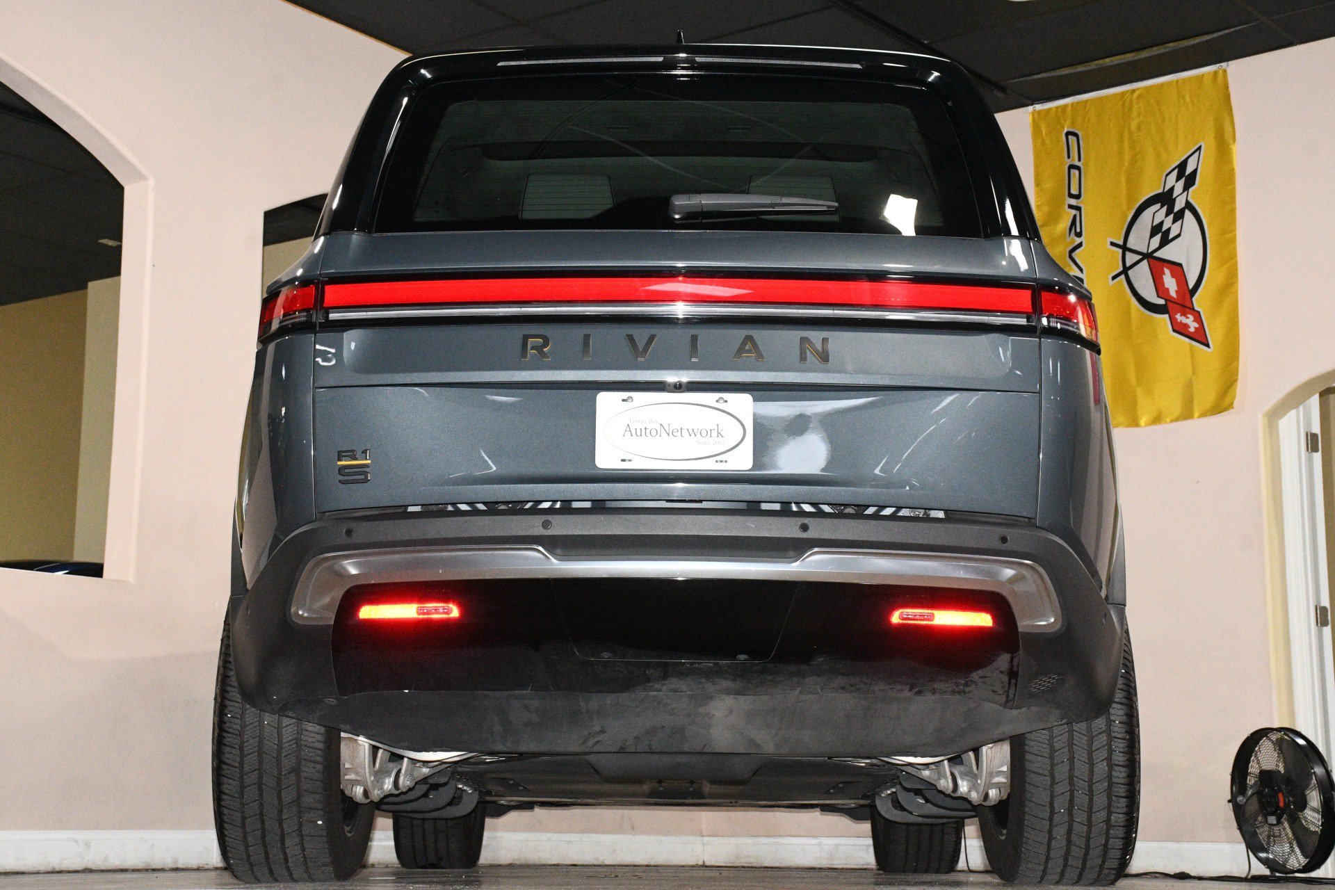 Used 2023 Rivian R1S Launch Edition Quad AWD/4WD image 82