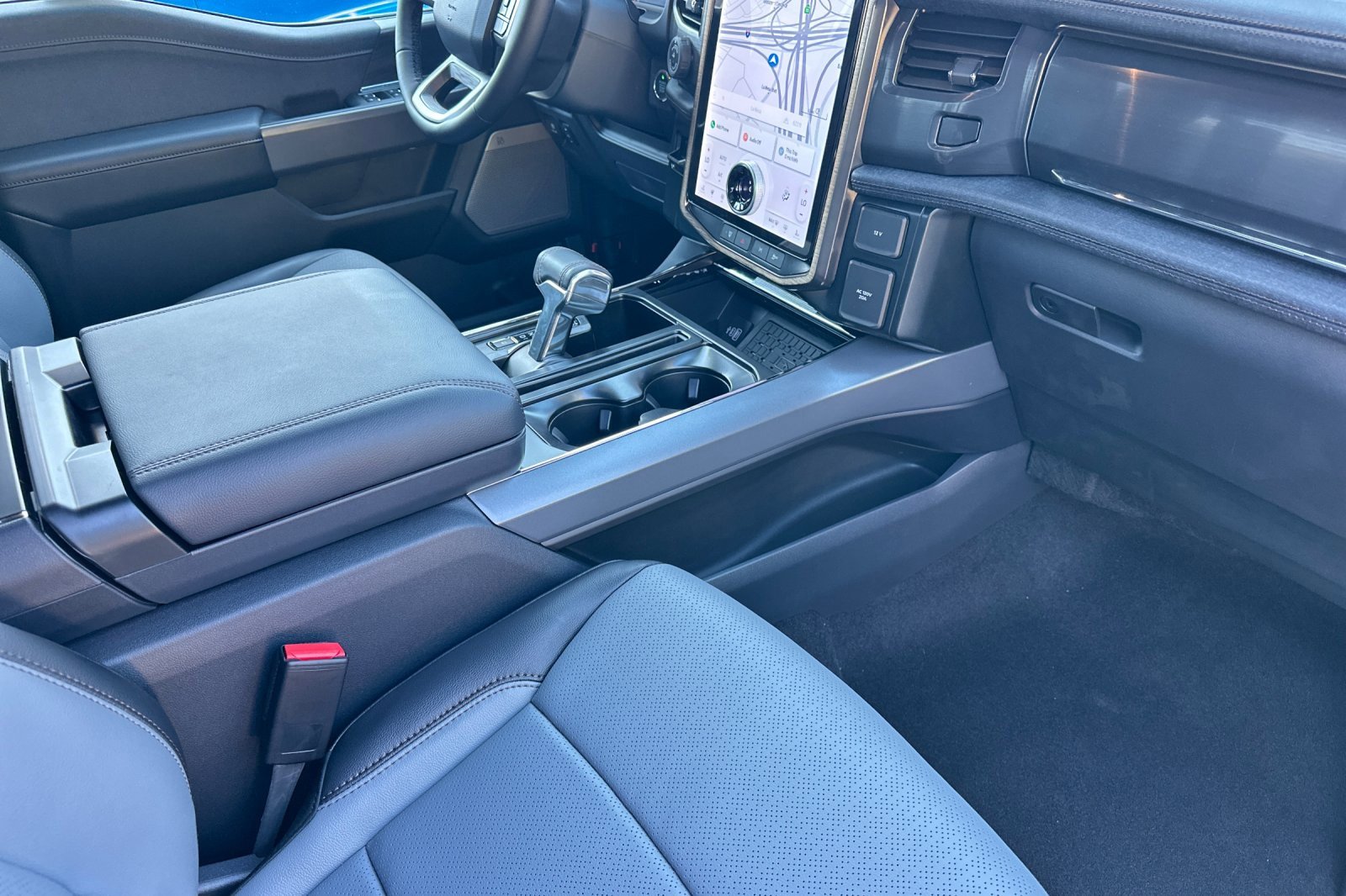 New 2025 Ford F150 Lightning Lariat image 14