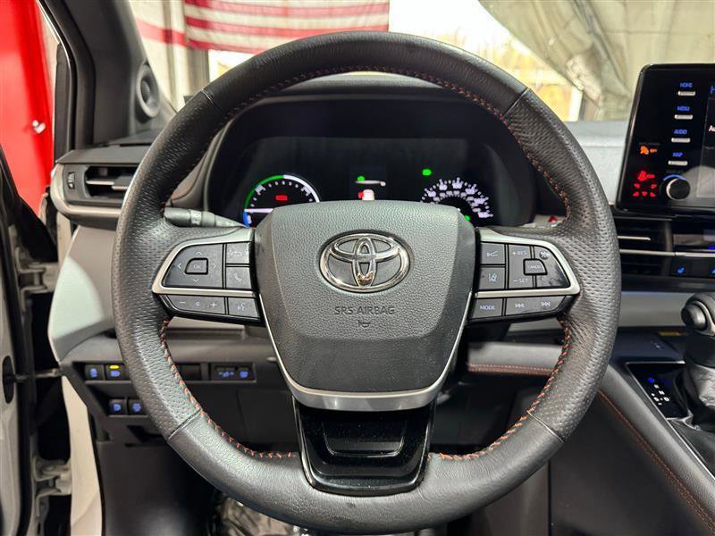 Used 2021 Toyota Sienna XSE w/ XSE Plus Package image 20