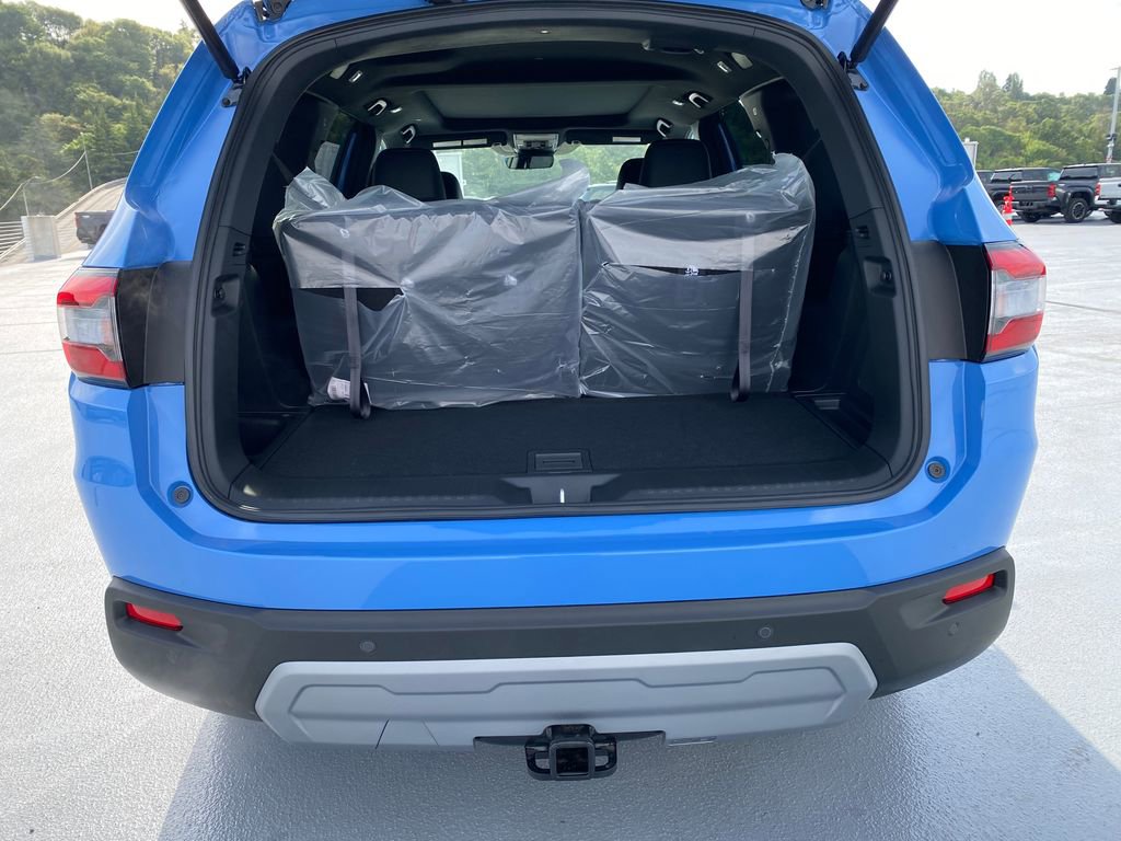 Used 2025 Honda Pilot TrailSport image 9