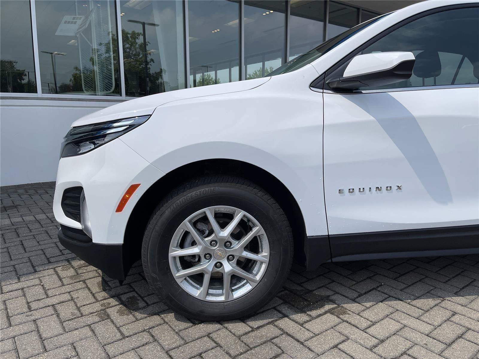 Used 2023 Chevrolet Equinox LT AWD/4WD image 6