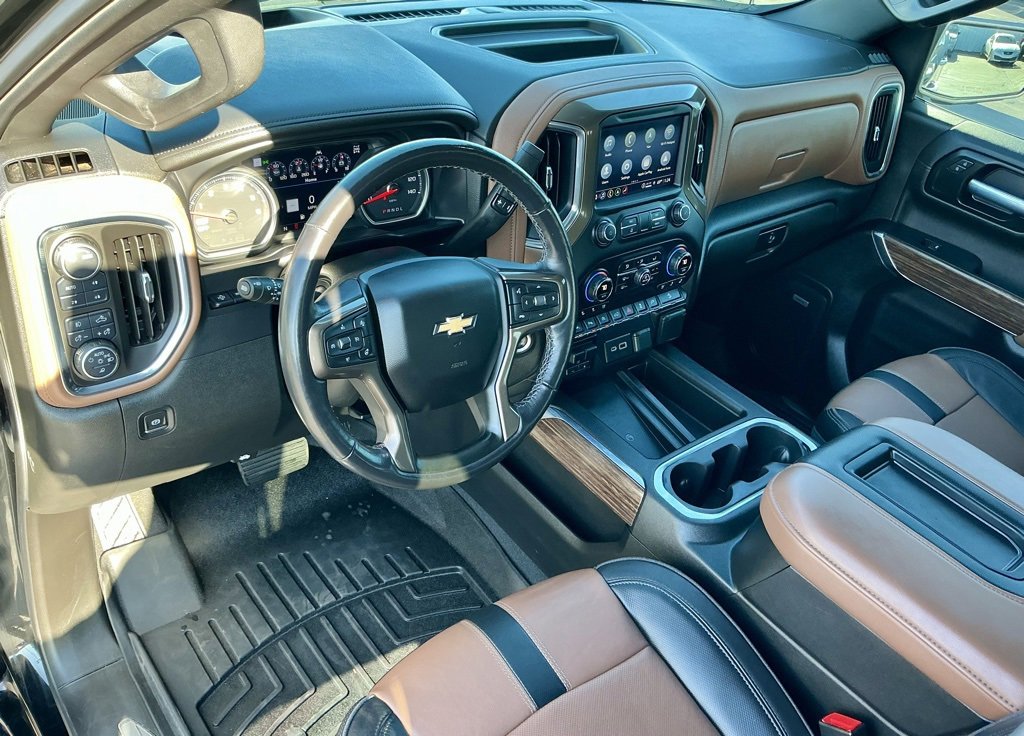 Used 2021 Chevrolet Silverado 1500 High Country w/ Technology Package image 37