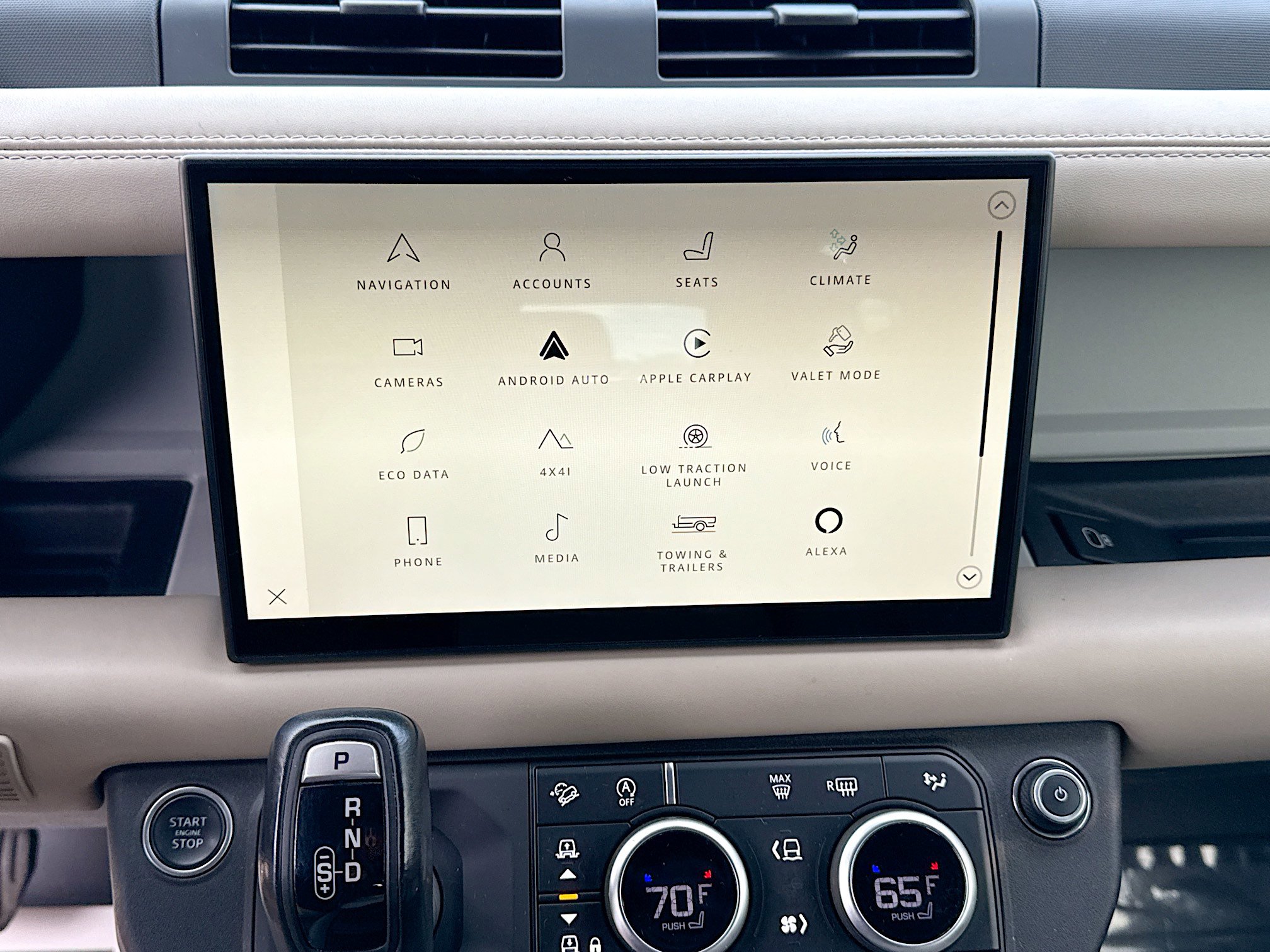 Certified 2022 Land Rover Defender 110 XS Edition image 30