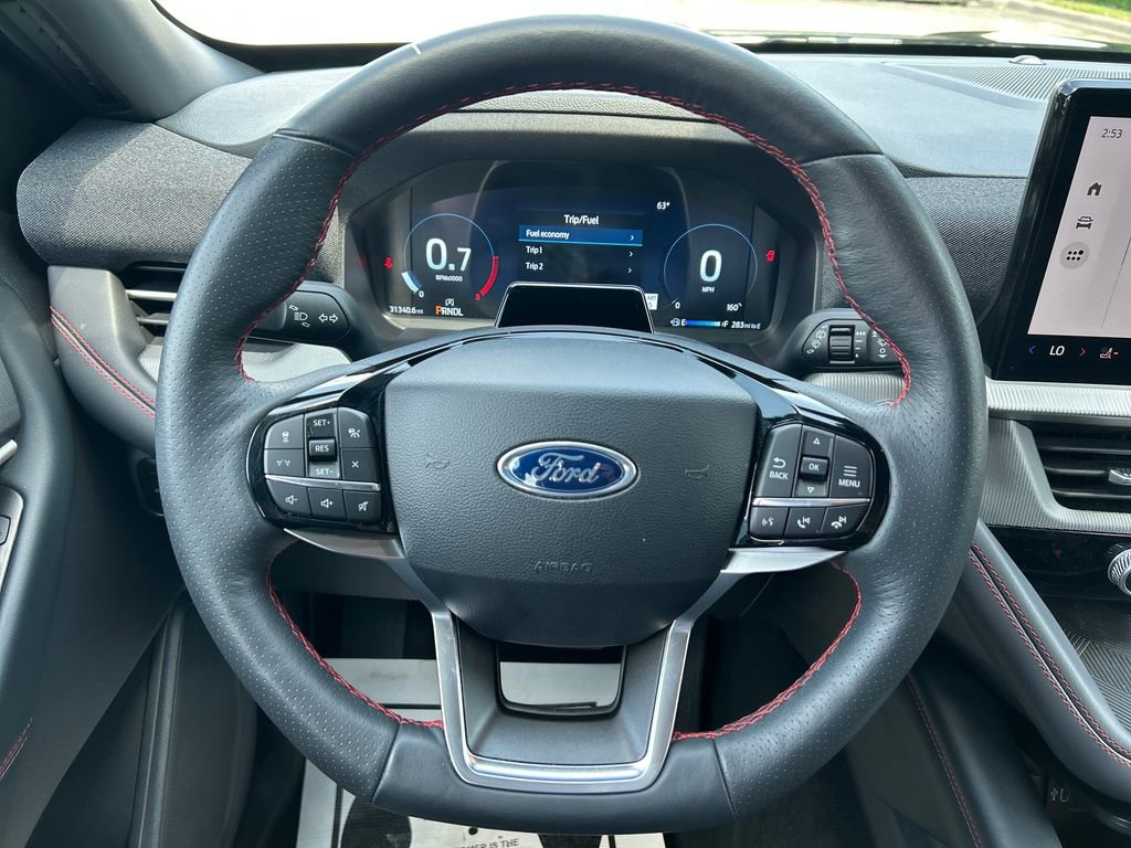 Used 2025 Ford Explorer ST-Line w/ ST-Line Street Pack AWD/4WD image 16