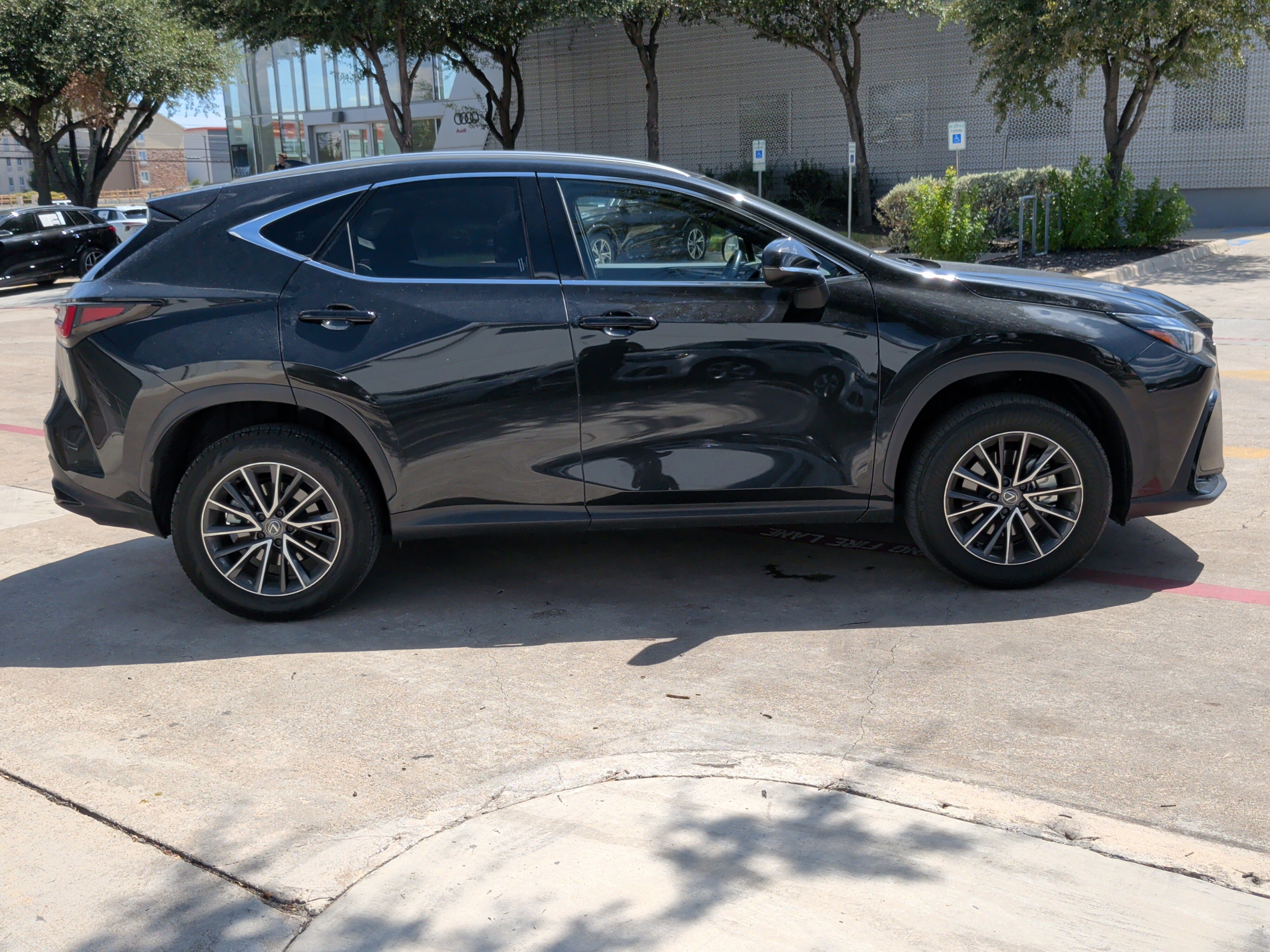Used 2024 Lexus NX 350 AWD image 11