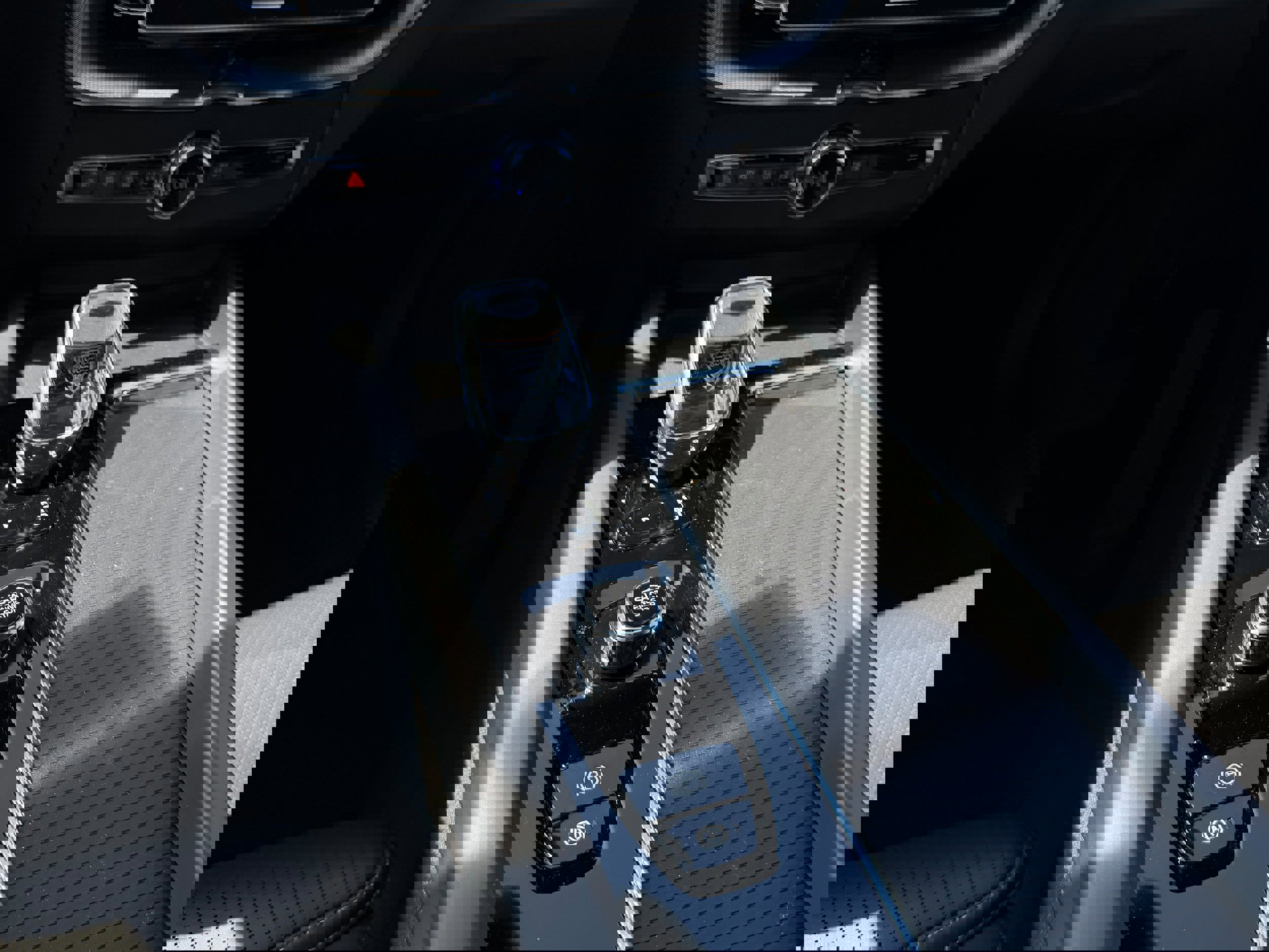 New 2026 Volvo XC60 B5 Ultra w/ Protection Package Premier image 13