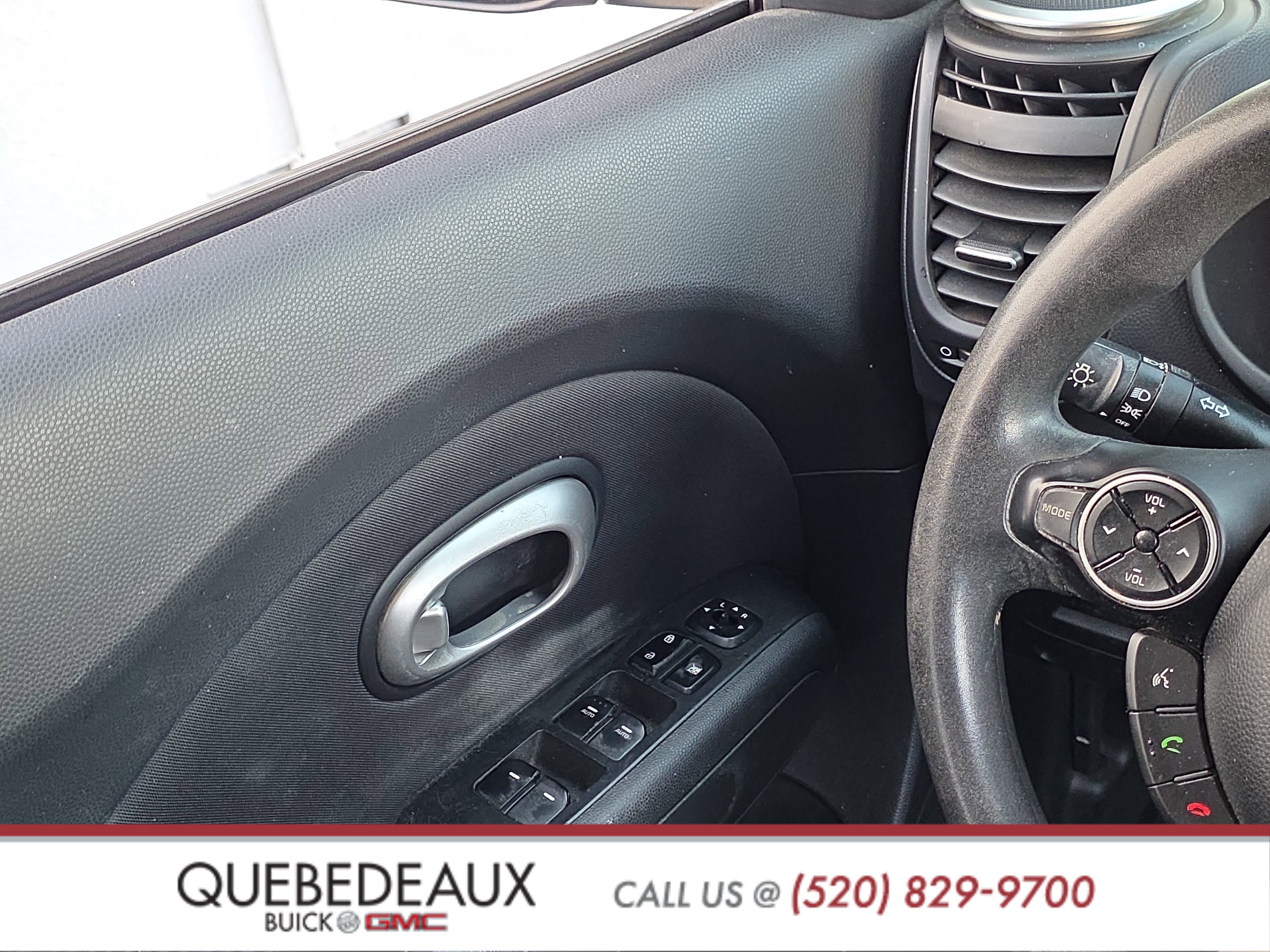 Used 2014 Kia Soul FWD image 18