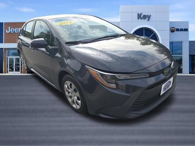 Used 2024 Toyota Corolla LE FWD image 3